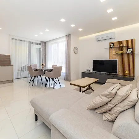 아파트 Porto Sole By Belmont Realty *