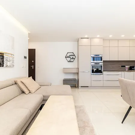 아파트 Porto Sole By Belmont Realty *