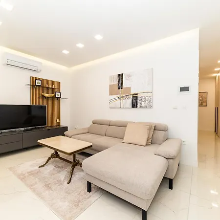 Porto Sole By Belmont Realty 자다르