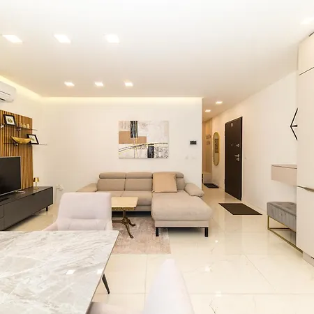 Porto Sole By Belmont Realty 아파트 자다르