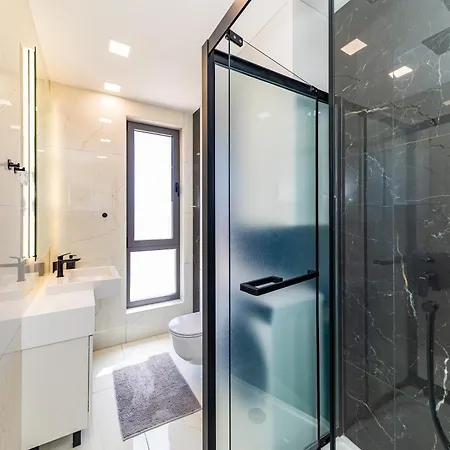 Porto Sole By Belmont Realty 아파트 *
