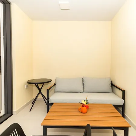 아파트 Porto Sole By Belmont Realty